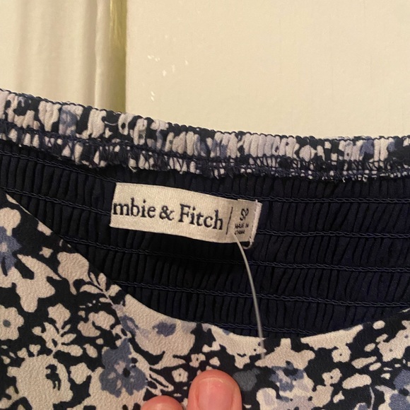 Abercrombie & Fitch floral dress - Picture 2 of 6